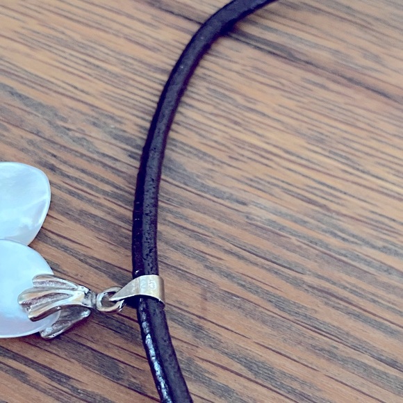 Sterling silver leather cord with mother of pearl MOP Sterling pendant boho - Picture 5 of 5